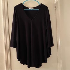 Green Envelope NWOT 1X Black Blouse